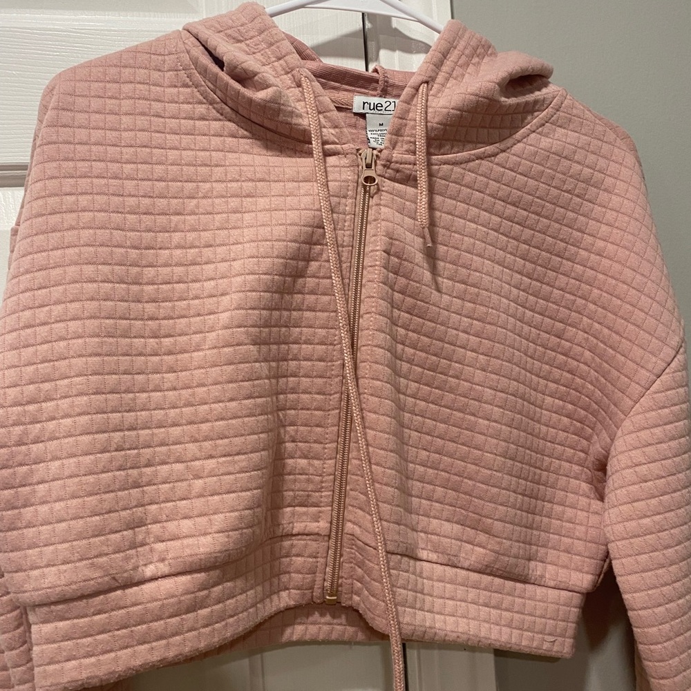 Pink Rue 21 cropped sweatshirt